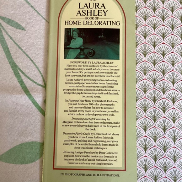 The Laura Ashley Book of Home Decorating - Vintage 1982-85 - Picture 3 of 11
